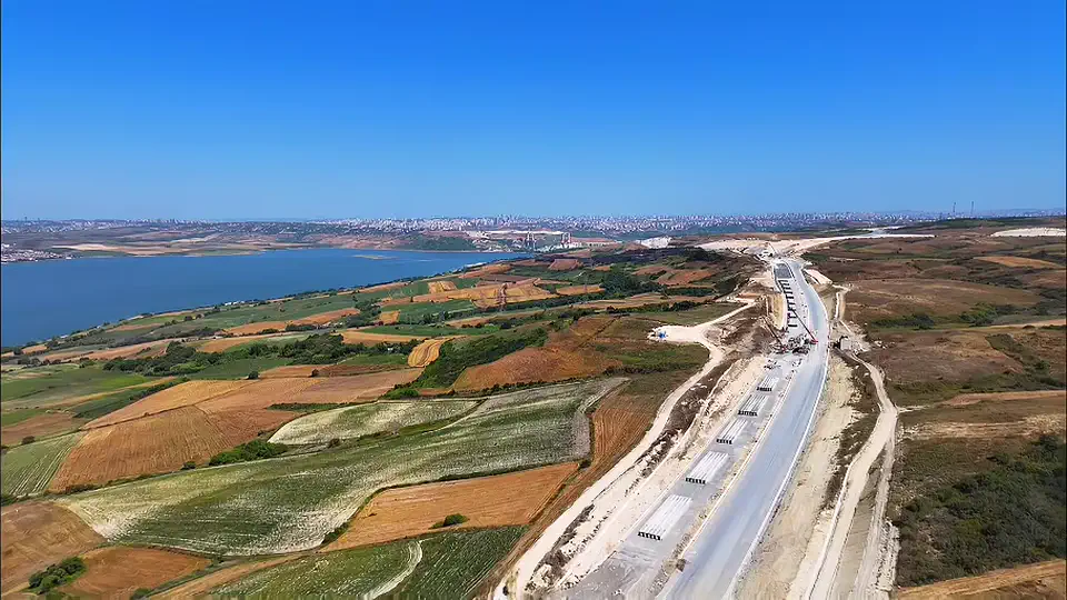 İstanbul Yenişehir bölgesinde mevcut arazi ve ulaşım çalışmaları
